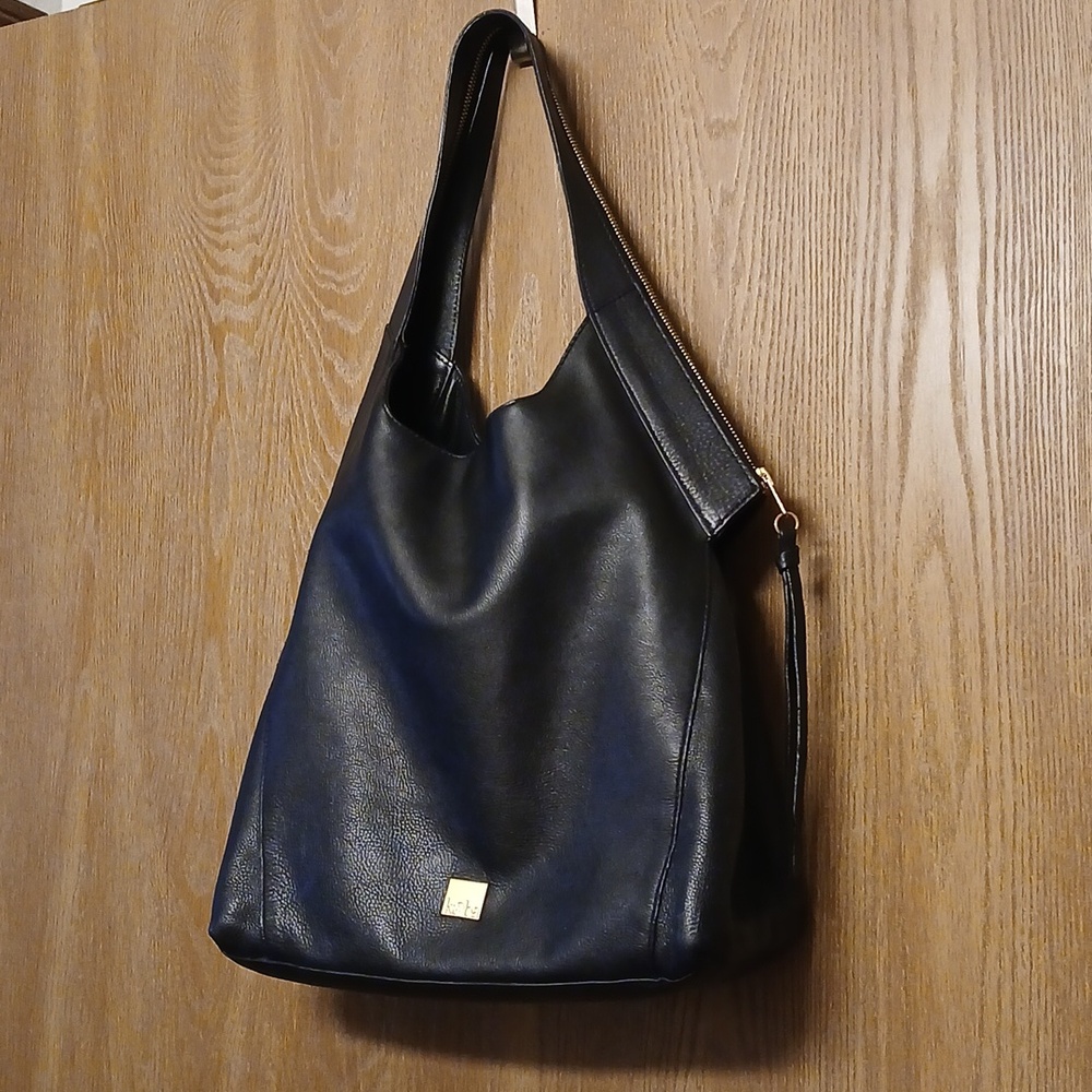 Kooba Black Leather Large Bag Zipper Strap Unique Excellent Condition